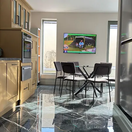 Holiday home Checker Hill House *
